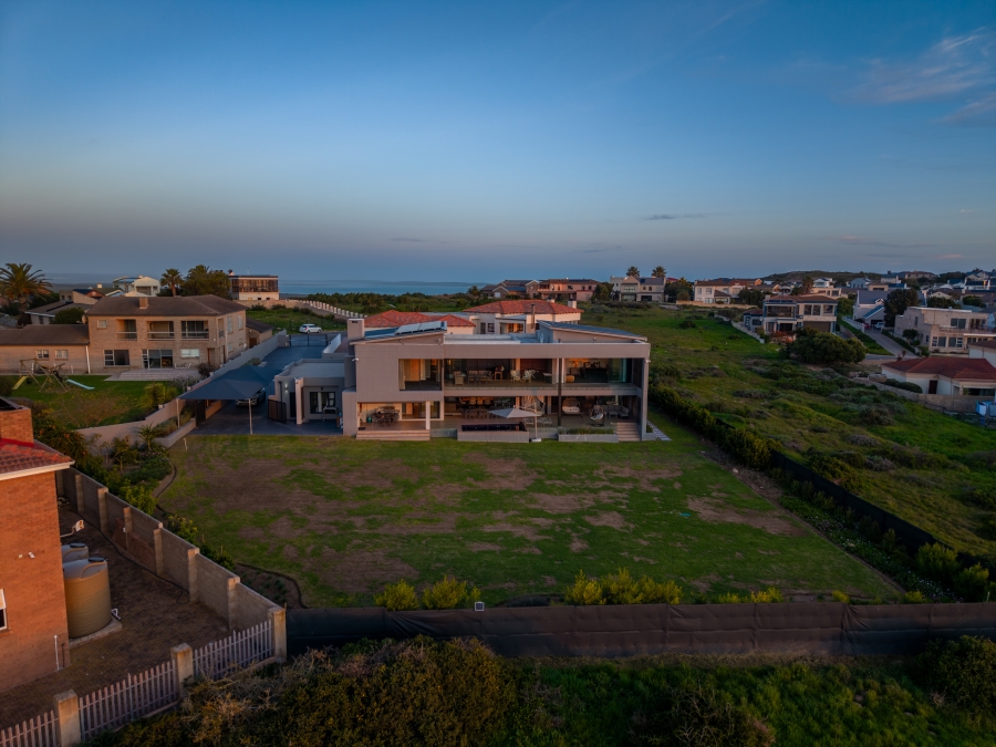 4 Bedroom Property for Sale in Myburgh Park Western Cape